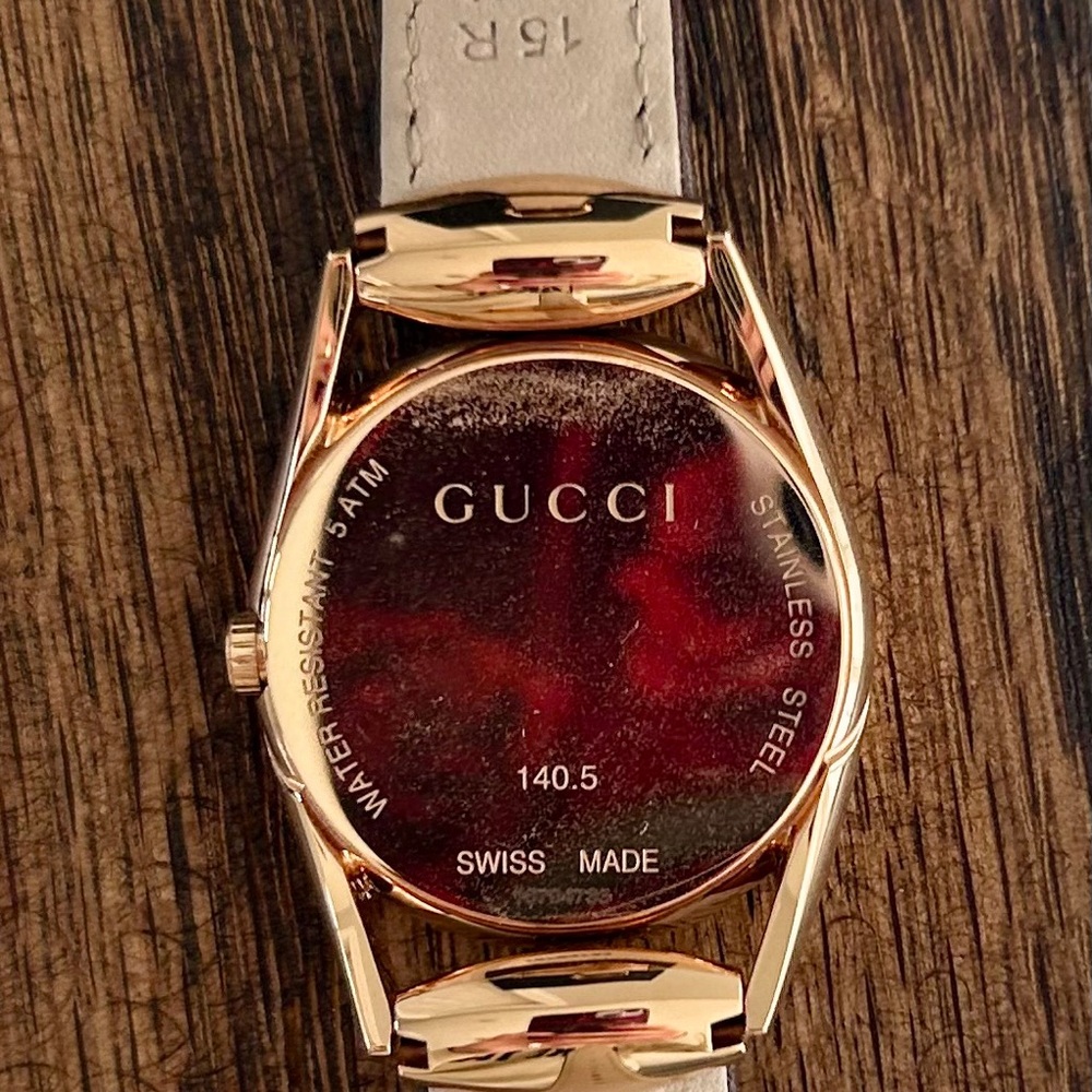 Gucci Women's Watch with Brown Strap and Gold Case - Picture 4 of 5